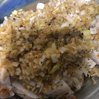 鶏ムネ肉のステーキ　ネギ塩タレかけ